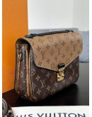 LOUIS VUITTON POCHETTE METIS REVERSE MONOGRAM CANVAS CROSSBODY BAG