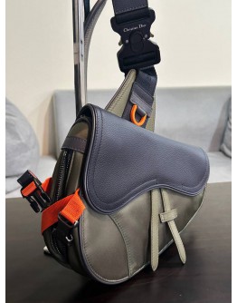 CHRISTIAN DIOR SADDLE X SACAI  