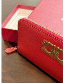 SALVATORE FERRAGAMO GANCINI ZIP AROUND CONDINENTAL WALLET