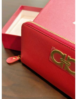 SALVATORE FERRAGAMO GANCINI ZIP AROUND CONDINENTAL WALLET