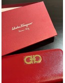SALVATORE FERRAGAMO GANCINI ZIP AROUND CONDINENTAL WALLET