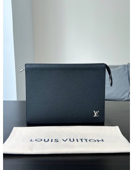 LOUIS VUITTON POCHETTE VOYAGE IN BLACK TAIGA LEATHER  