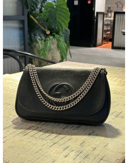 GUCCI MEDIUM SOHO CELLARIUS FLAP CHAIN CROSSBODY BAG IN BLACK PEBBLED CALF LEATHER
