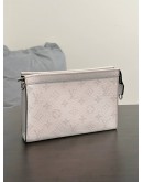 LOUIS VUITTON GASTON WEARABLE WALLET  