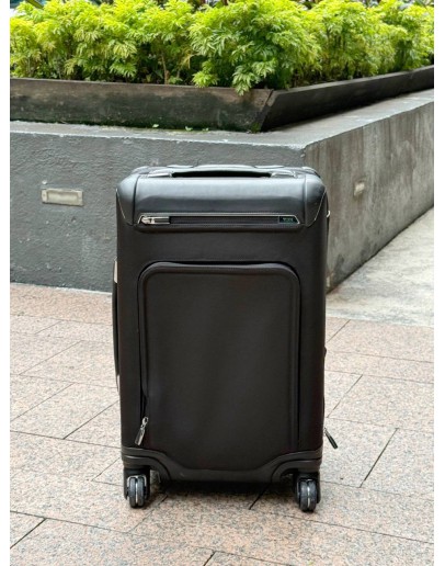 TUMI ARRIVE JULIUS INTERNATIONAL EXPANDABLE CARRY-ON TRAVEL SUITCASE