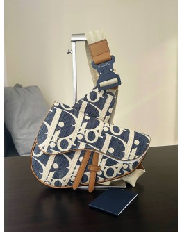 CHRISTIAN DIOR MEN’S SADDLE BAG IN RAFFIA EFFECT DIOR OBLIQUE JACQUARD DENIM CANVAS   