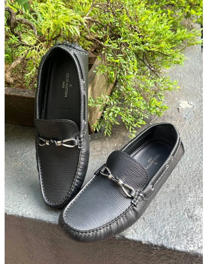 LOUIS VUITTON SILVERSTONE MOCCASIN WITH HOUSE SIGNATURE GRAINED EPI LEATHER