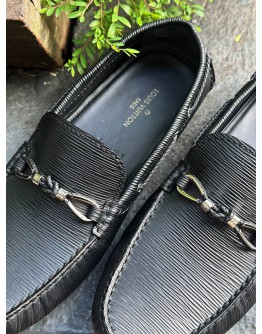 LOUIS VUITTON SILVERSTONE MOCCASIN WITH HOUSE SIGNATURE GRAINED EPI LEATHER