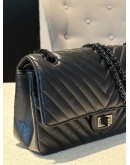CHANEL REISSUE 2.55 BLACK CHEVRON QUILTED CALFSKIN LEATHER DOUBLE FLAP BAG 