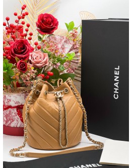 CHANEL SMALL CHEVRON DRAWSTRING BUCKET BAG