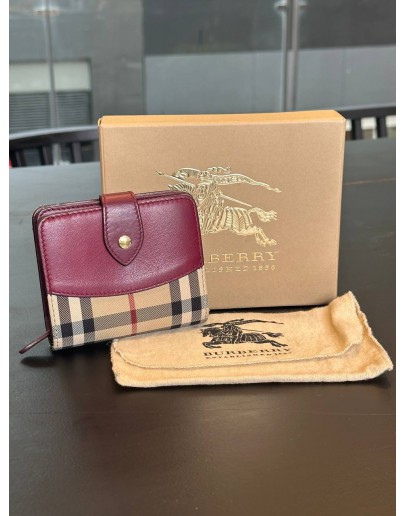 BURBERRY HAYMARKET HORSEFERRY CHECK CANVAS & LEATHER FINABURY WALLET