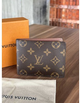 LOUIS VUITTON BI-FOLD WALLET IN MONOGRAM  