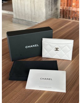 CHANEL CLASSIC CARD HOLDER IN WHITE