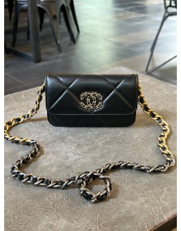 CHANEL 19 FLAP MINI WOC