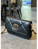 CHANEL 19 FLAP MINI WOC