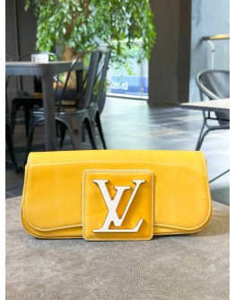 LOUIS VUITTON LONG CLUTCH PURSE IN YELLOW VERNIS