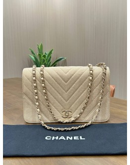 CHANEL STATEMENT FLAP BAG FEATURES IRIDESCENT BEIGE CAVIAR LEATHER CHEVRON QUILTING & LIGHT GOLD HARDWARE 