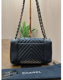 CHANEL CHEVRON V STITCH SHOULDER CHAIN BAG IN BLACK LAMBSKIN LEATHER 