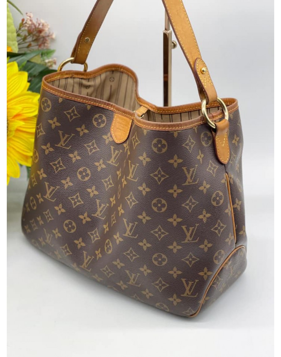 SOLD) Louis Vuitton Monogram Neverfull MM Louis Vuitton Kuala